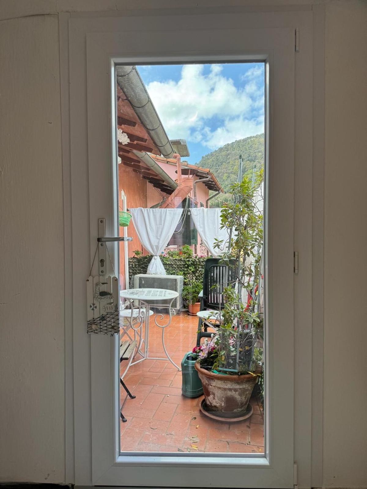 Апартаменты La Terrazza Di Ameglia Alta Экстерьер фото